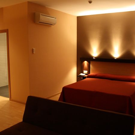 Hotel Acosta Ciudad De La Musica Вильяфранка-де-лос-Баррос Экстерьер фото