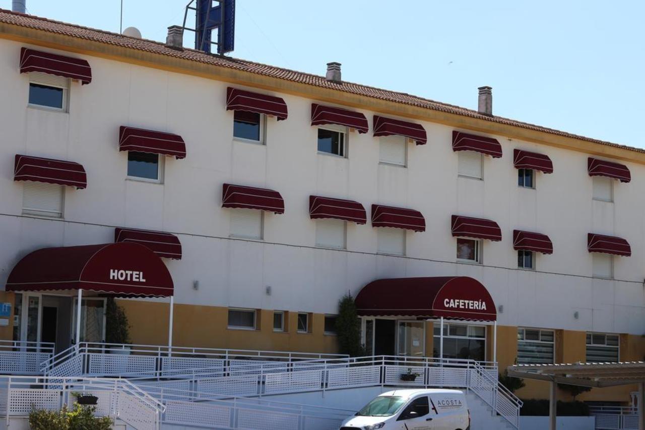 Hotel Acosta Ciudad De La Musica Вильяфранка-де-лос-Баррос Экстерьер фото