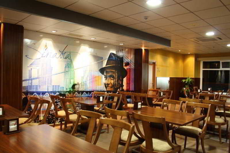 Hotel Acosta Ciudad De La Musica Вильяфранка-де-лос-Баррос Экстерьер фото