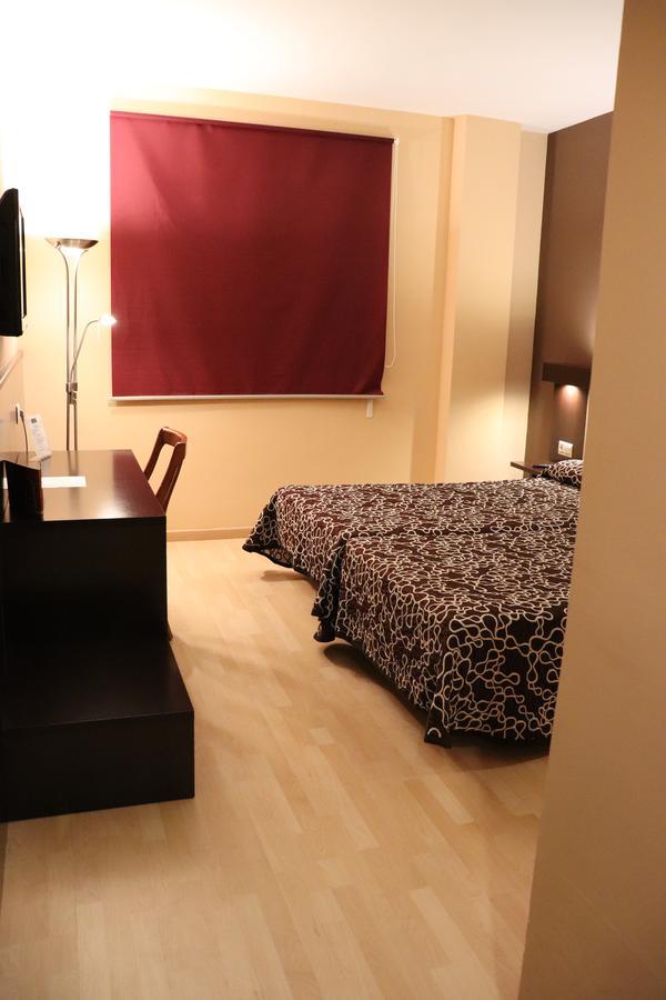 Hotel Acosta Ciudad De La Musica Вильяфранка-де-лос-Баррос Экстерьер фото